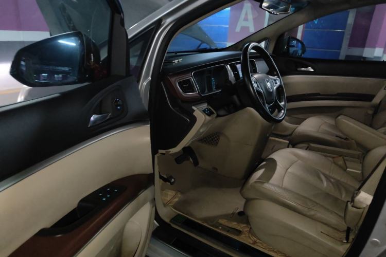 Used Buick GL8 2014 3.0L GT Luxury Business Haoya Edition Driver Seat