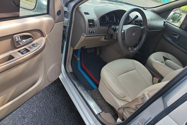 Used Buick GL8 2014 2.4L Classic Edition Driver Seat