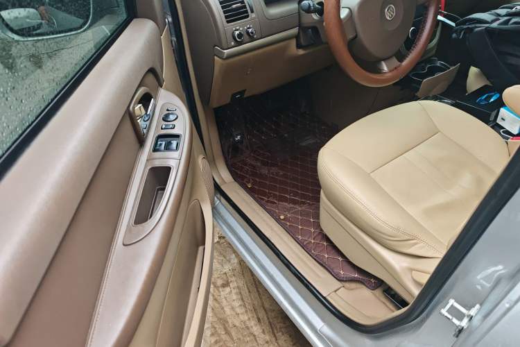 Used Buick GL8 2014 2.4L Classic Edition Driver Seat