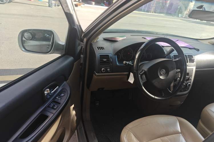 Used Buick GL8 2014 2.4L Executive Edition Driver Seat