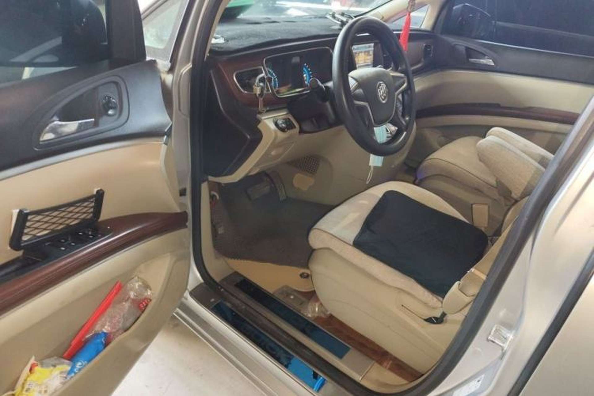 Used Buick GL8 2014 2.4L CT Luxury Business Comfort Edition Driver Seat