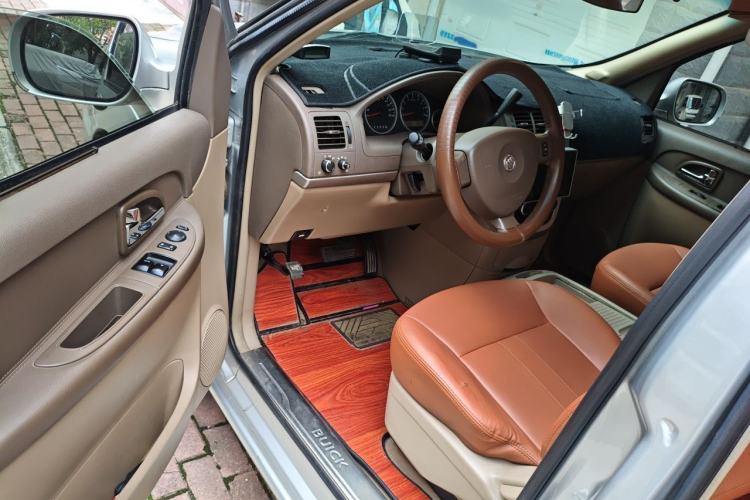 Used Buick GL8 2014 2.4L Classic Edition Driver Seat