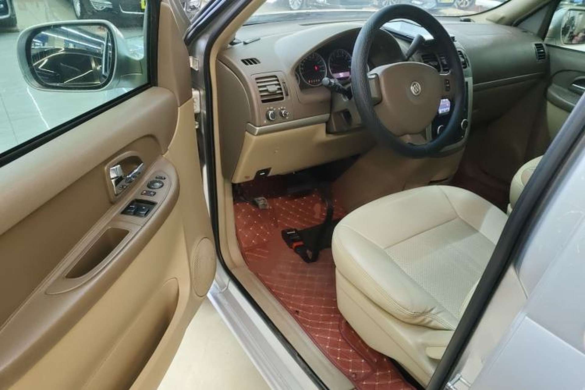 Used Buick GL8 2014 2.4L Classic Edition Driver Seat