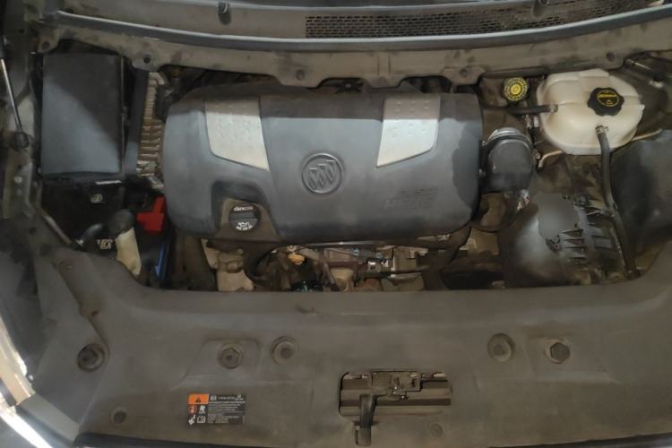 Used Buick GL8 2014 3.0L GT Luxury Business Haoya Edition Engine Bay