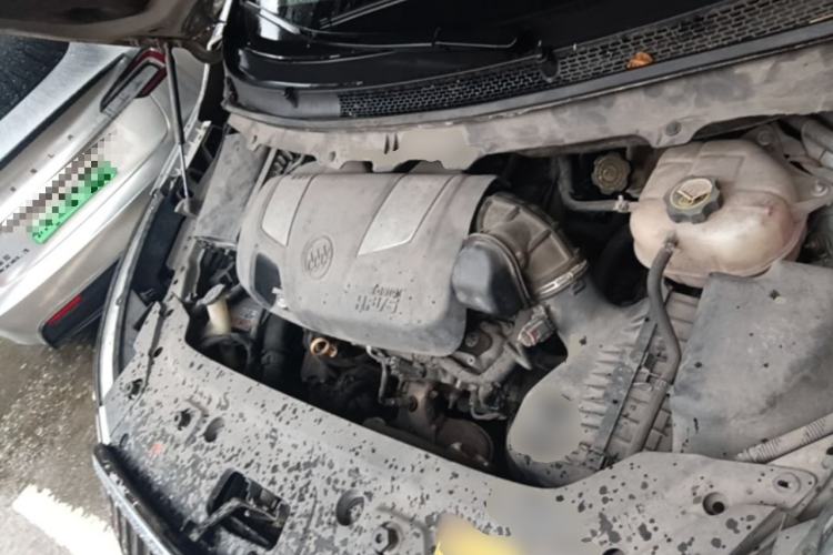 Used Buick GL8 2014 3.0L GT Luxury Business Haoya Edition Engine Bay