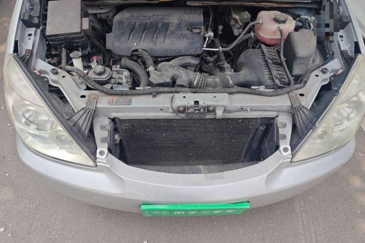 Used Buick GL8 2014 2.4L Comfort Edition Engine Bay