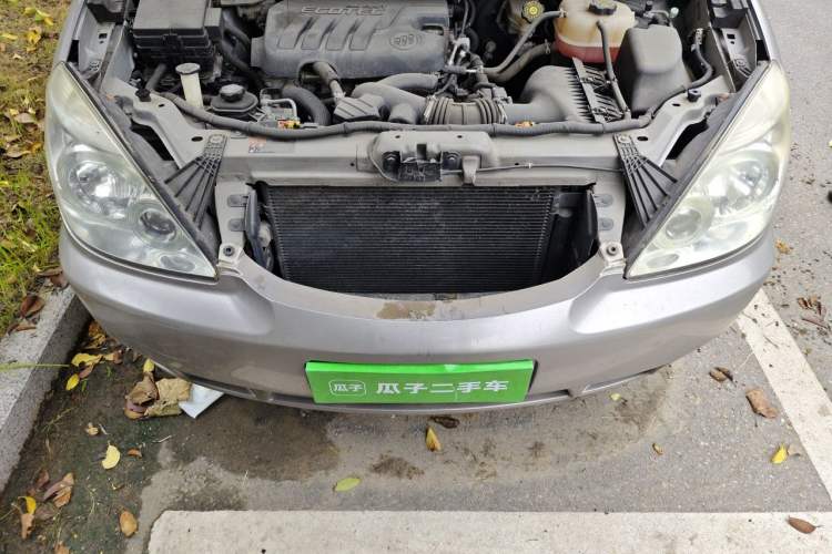 Used Buick GL8 2014 2.4L Classic Edition Engine Bay