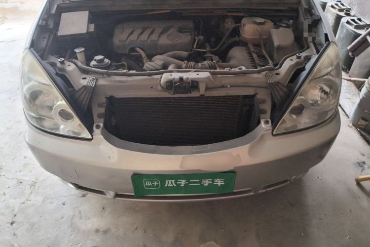 Used Buick GL8 2014 2.4L Classic Edition Engine Bay