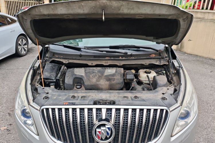 Used Buick GL8 2014 3.0L GT Luxury Business Haoya Edition Engine Bay