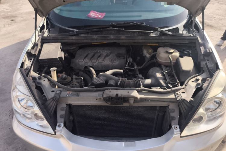 Used Buick GL8 2014 2.4L Classic Edition Engine Bay