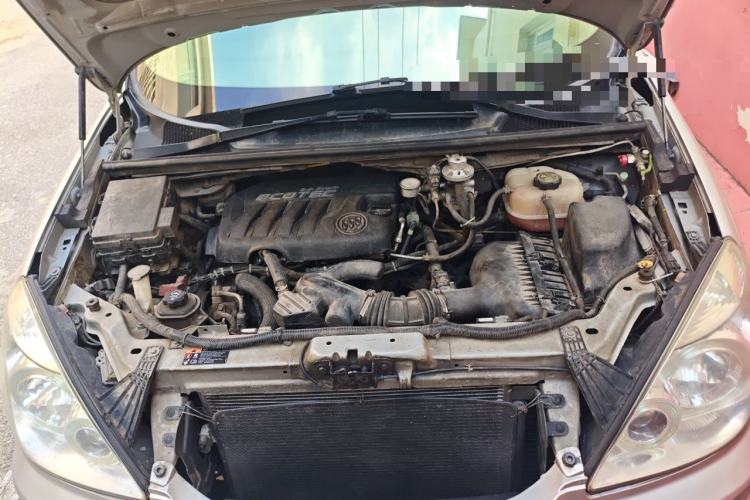 Used Buick GL8 2014 2.4L Classic Edition Engine Bay