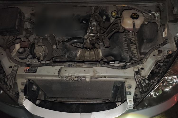 Used Buick GL8 2014 2.4L Classic Edition Engine Bay