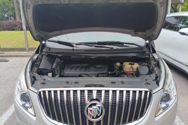 Used Buick GL8 2014 2.4L LT Luxury Business Executive Edition Engine Bay