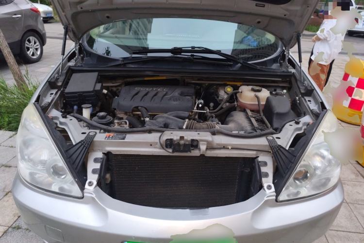 Used Buick GL8 2014 2.4L Classic Edition Engine Bay
