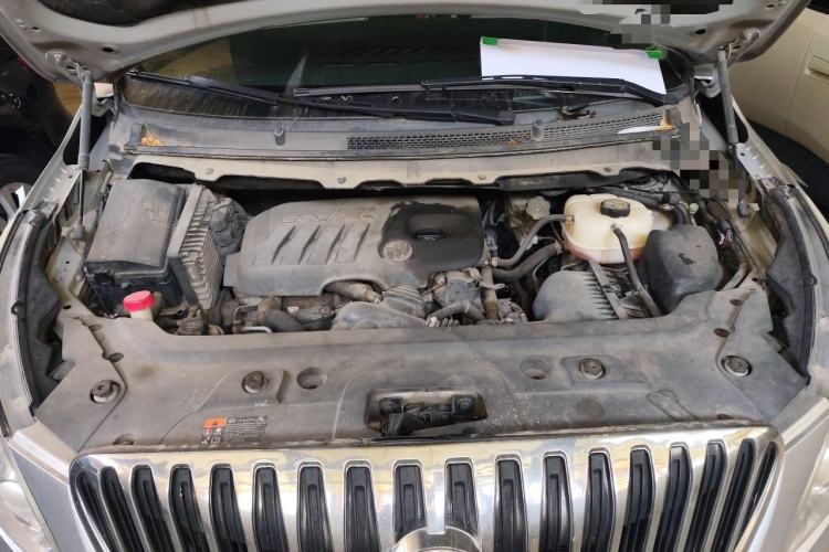 Used Buick GL8 2014 2.4L CT Luxury Business Comfort Edition Engine Bay