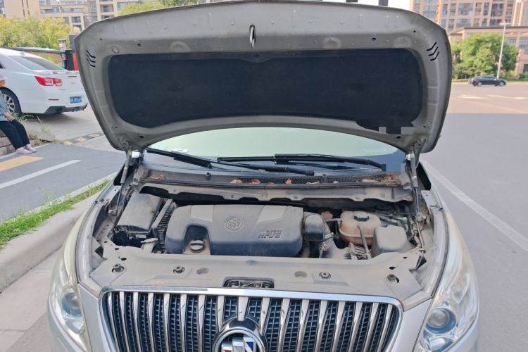 Used Buick GL8 2014 3.0L GT Luxury Business Haoya Edition Engine Bay