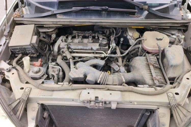 Used Buick GL8 2014 2.4L Executive Edition Engine Bay