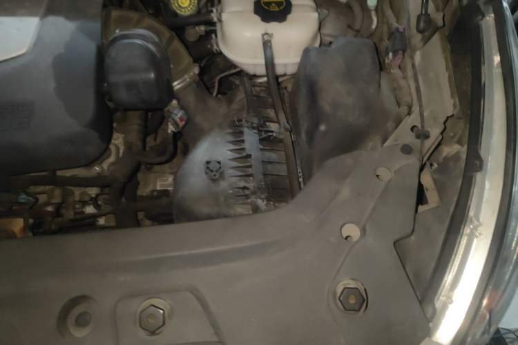 Used Buick GL8 2014 3.0L GT Luxury Business Haoya Edition Engine Bay Left