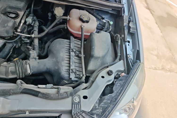 Used Buick GL8 2014 2.4L Classic Edition Engine Bay Left