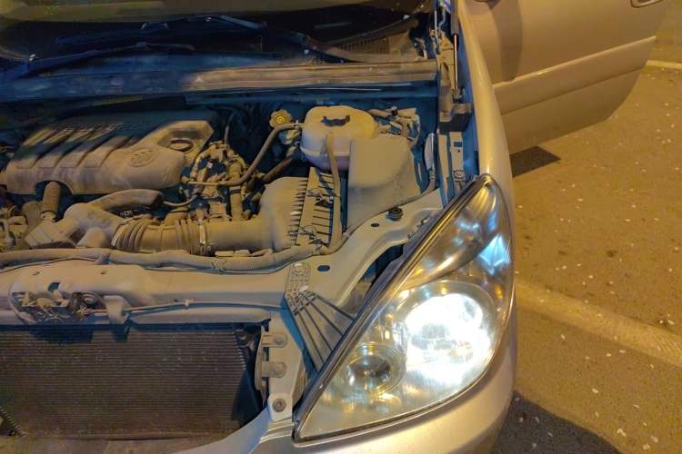 Used Buick GL8 2014 2.4L Classic Edition Engine Bay Left
