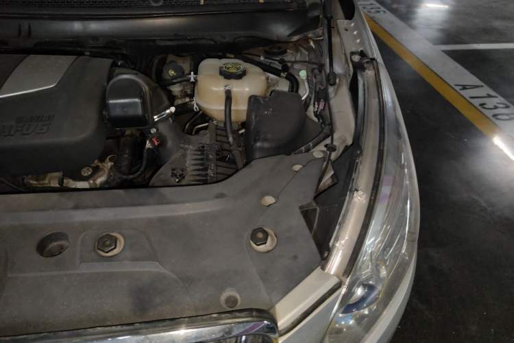 Used Buick GL8 2014 3.0L GT Luxury Business Haoya Edition Engine Bay Left