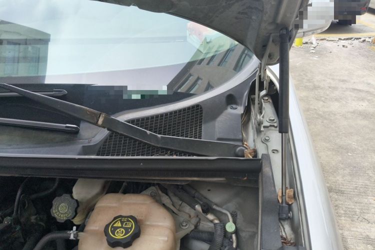 Used Buick GL8 2014 2.4L Classic Edition Engine Bay Left