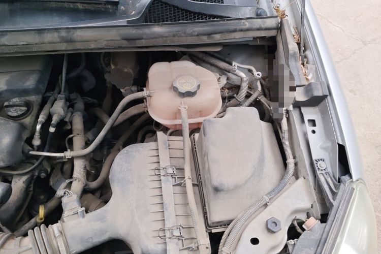 Used Buick GL8 2014 2.4L Classic Edition Engine Bay Left