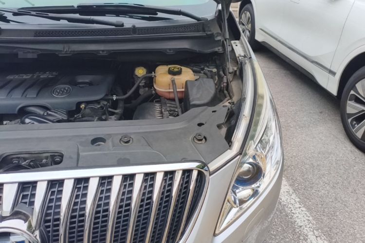 Used Buick GL8 2014 2.4L LT Luxury Business Executive Edition Engine Bay Left