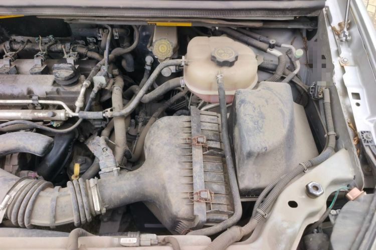 Used Buick GL8 2014 2.4L Executive Edition Engine Bay Left