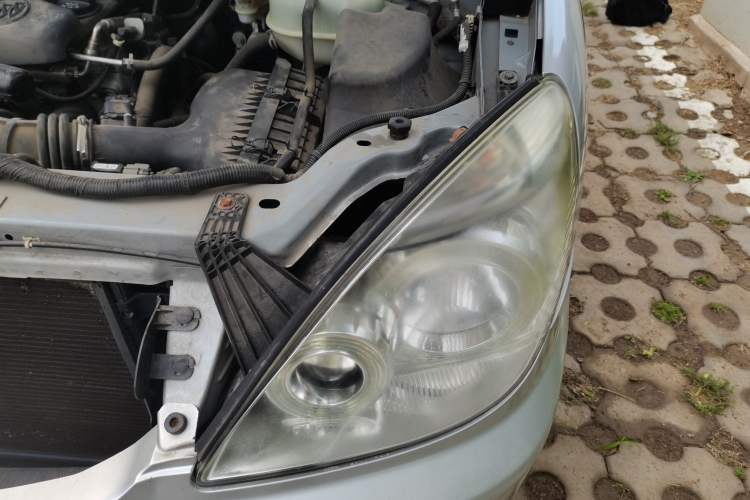 Used Buick GL8 2014 2.4L Classic Edition Engine Bay Left