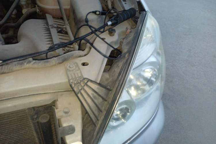 Used Buick GL8 2014 2.4L Classic Edition Engine Bay Left