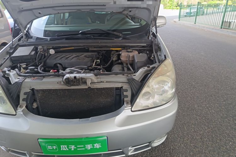 Used Buick GL8 2014 2.4L Classic Edition Engine Bay Left