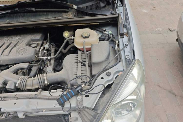 Used Buick GL8 2014 2.4L Classic Edition Engine Bay Left