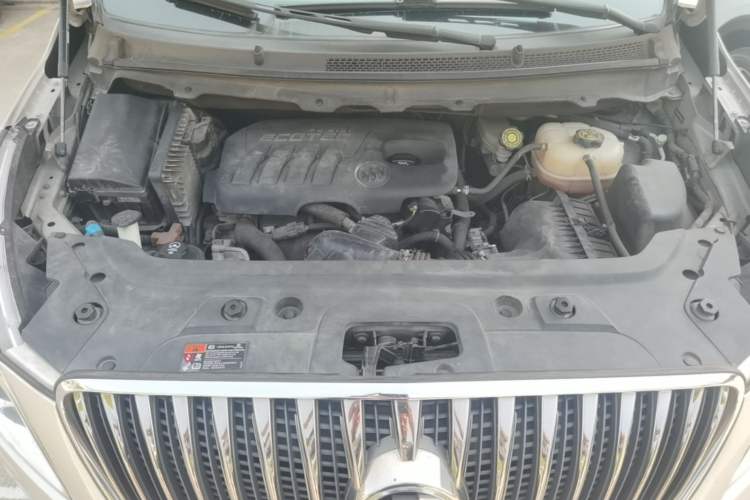 Used Buick GL8 2014 2.4L LT Luxury Business Executive Edition Engine Bay
