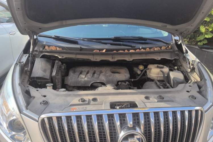 Used Buick GL8 2014 2.4L LT Luxury Business Executive Edition Engine Bay