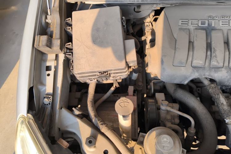 Used Buick GL8 2014 2.4L Classic Edition Engine Bay Right