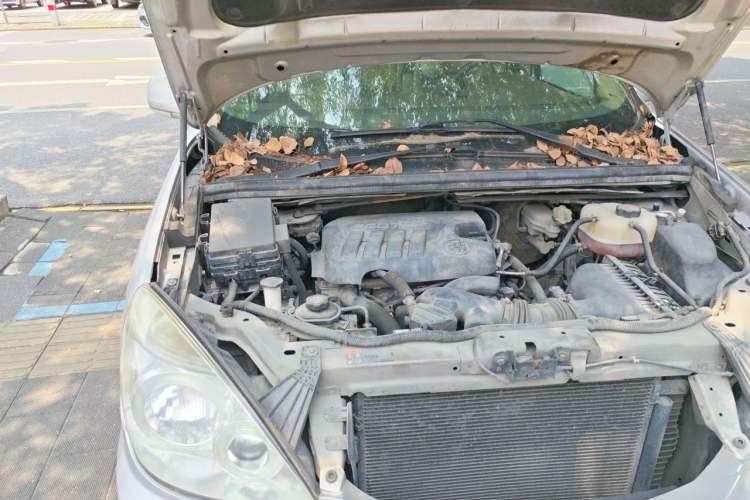 Used Buick GL8 2014 2.4L Classic Edition Engine Bay Right