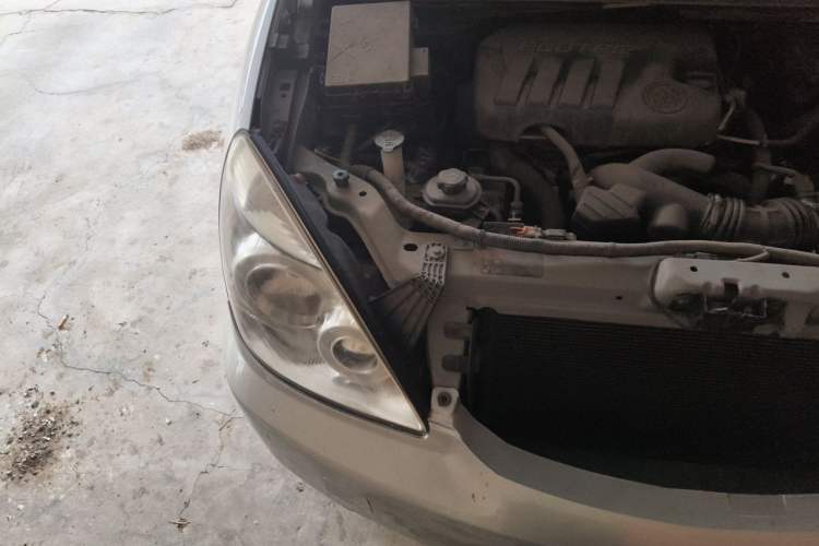 Used Buick GL8 2014 2.4L Classic Edition Engine Bay Right