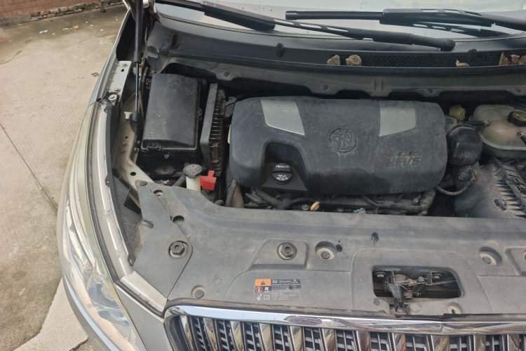 Used Buick GL8 2014 3.0L GT Luxury Business Haoya Edition Engine Bay Right