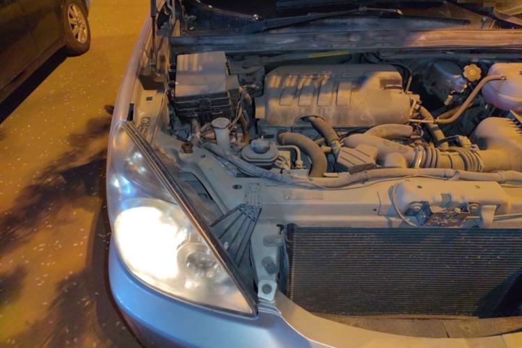 Used Buick GL8 2014 2.4L Classic Edition Engine Bay Right