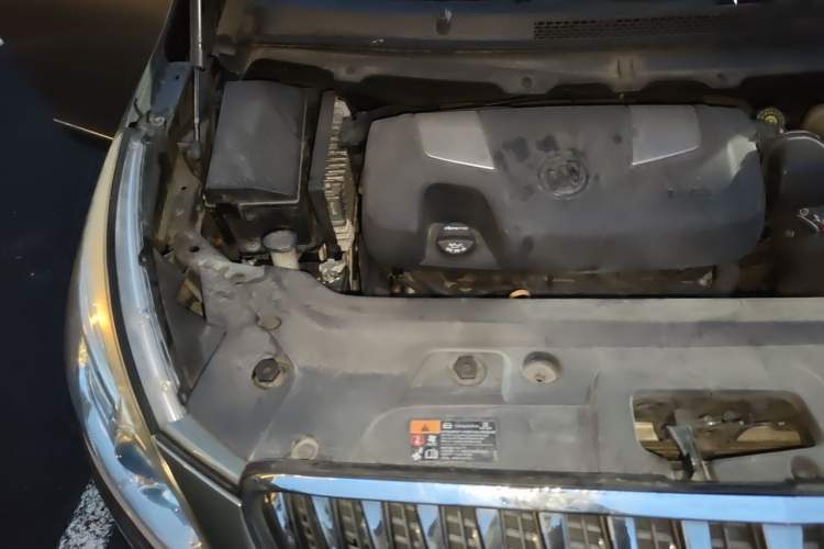 Used Buick GL8 2014 3.0L XT Luxury Business Flagship Edition Engine Bay Right