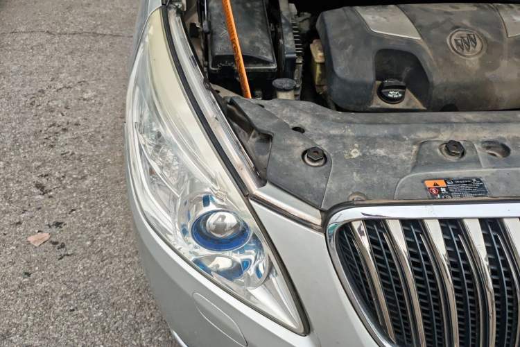 Used Buick GL8 2014 3.0L GT Luxury Business Haoya Edition Engine Bay Right