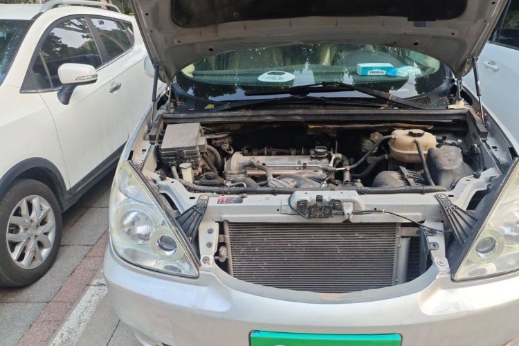 Used Buick GL8 2014 2.4L Executive Edition Engine Bay Right