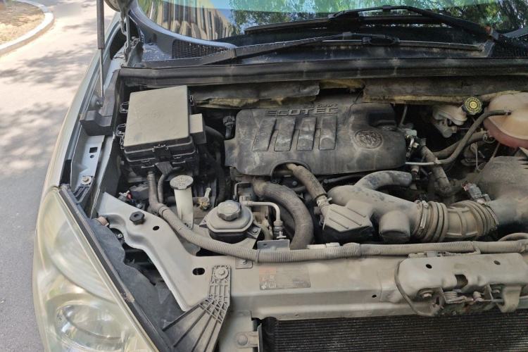 Used Buick GL8 2014 2.4L Classic Edition Engine Bay Right