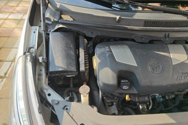 Used Buick GL8 2014 3.0L GT Luxury Business Haoya Edition Engine Bay Right
