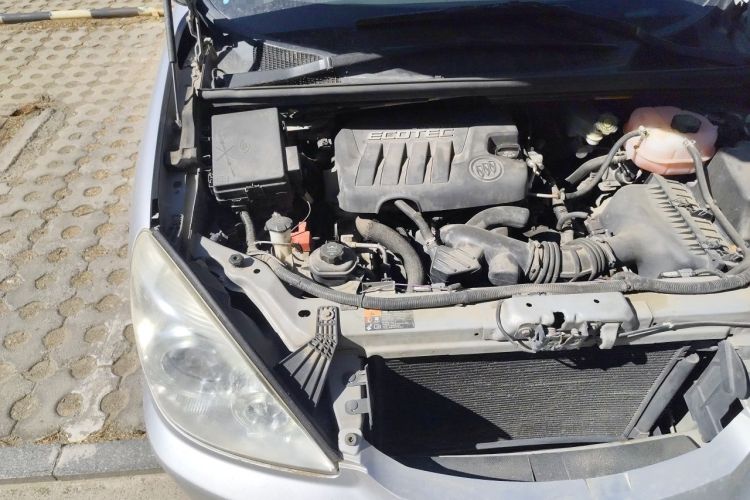 Used Buick GL8 2014 2.4L Classic Edition Engine Bay Right