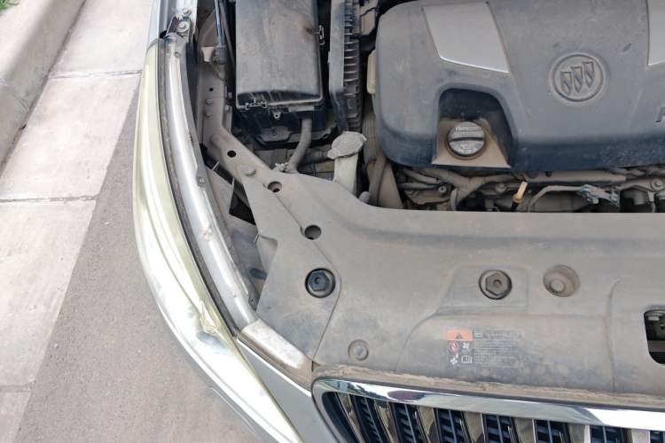 Used Buick GL8 2014 3.0L GT Luxury Business Haoya Edition Engine Bay Right