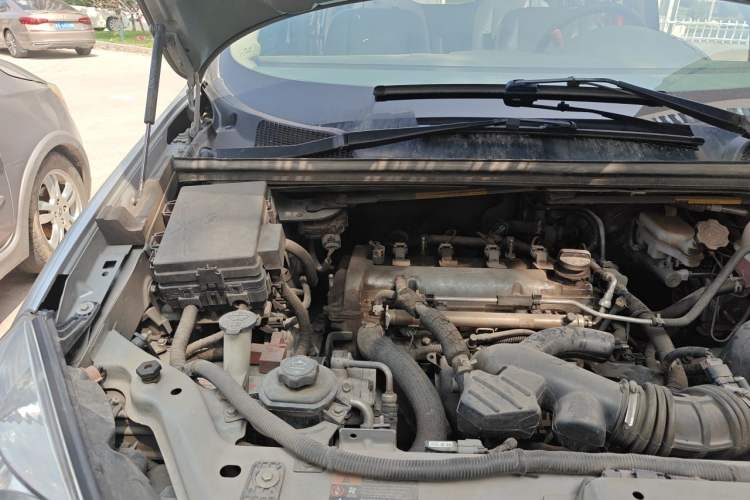 Used Buick GL8 2014 2.4L Classic Edition Engine Bay Right