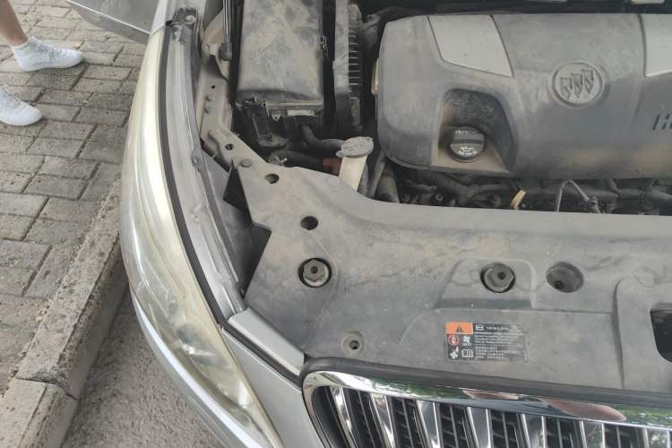 Used Buick GL8 2014 3.0L XT Luxury Business Flagship Edition Engine Bay Right