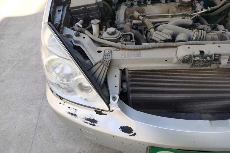 Used Buick GL8 2014 2.4L Classic Edition Engine Bay Right